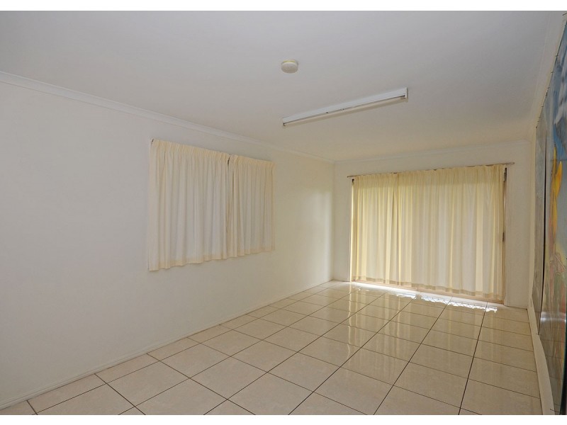 9 Caswell Court, Torquay QLD 4655