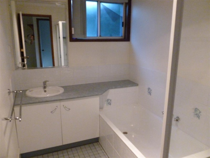 10 Cliveden Street, Point Vernon QLD 4655