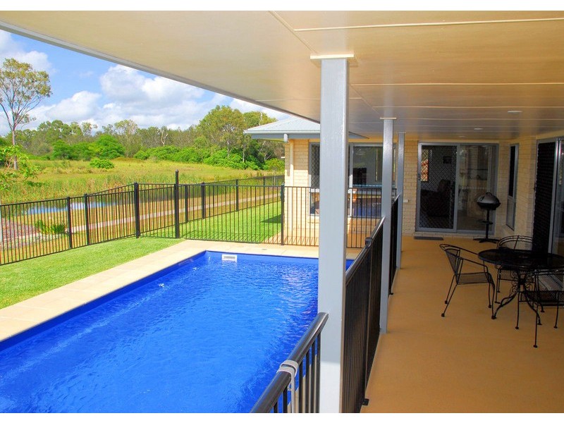 22 Spinnaker Drive, Point Vernon QLD 4655