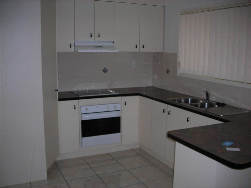 50 Kookaburra, Eli Waters QLD 4655