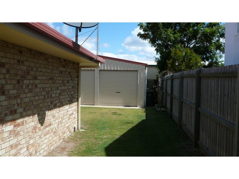 7 Satinay Street, Urangan QLD 4655