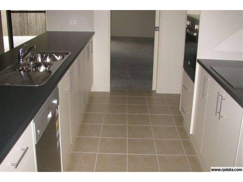 11 Whipbird, Urangan QLD 4655