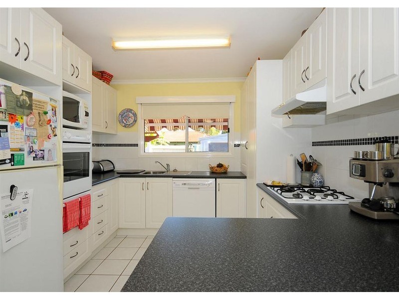 83 Limpus Street, Urangan QLD 4655