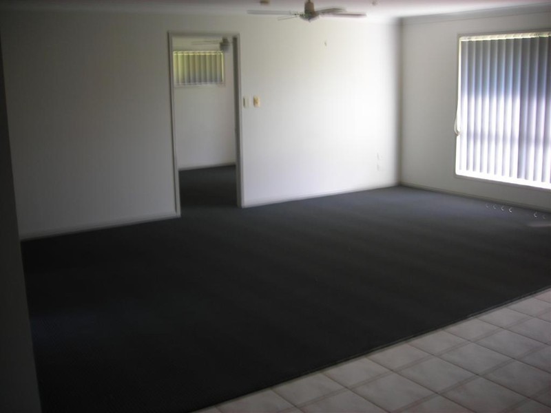 27 Meadow Drive, Dundowran QLD 4655