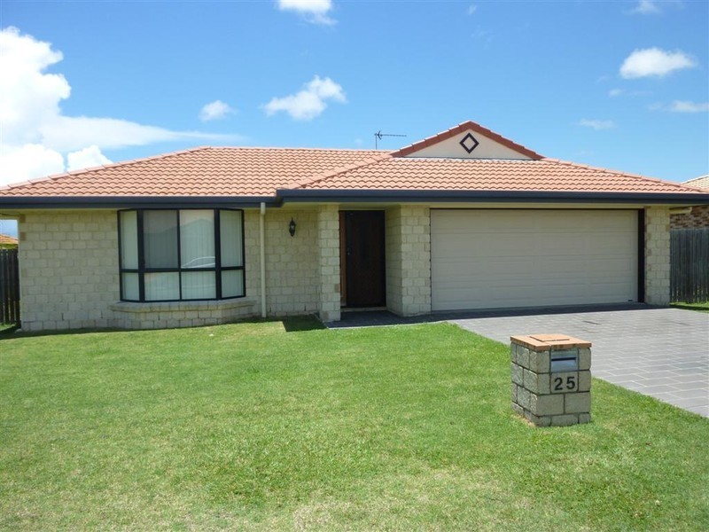 25 Heather Way, Urraween QLD 4655