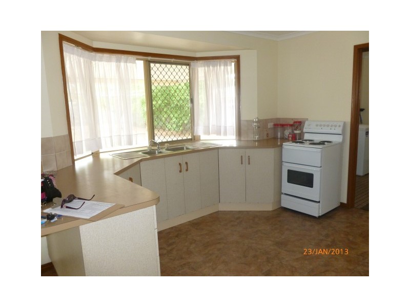 216 Dayman Street, Urangan QLD 4655