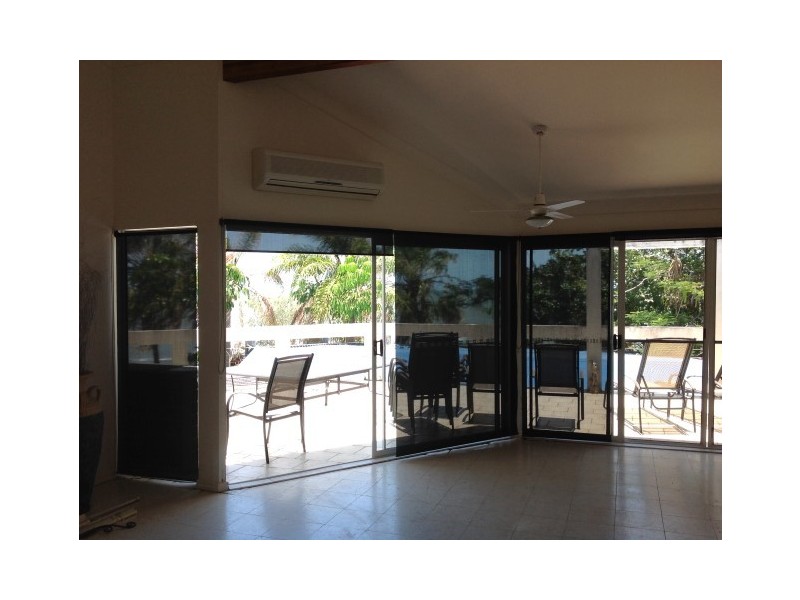 Unit 1 Gatakers Landing, Point Vernon QLD 4655