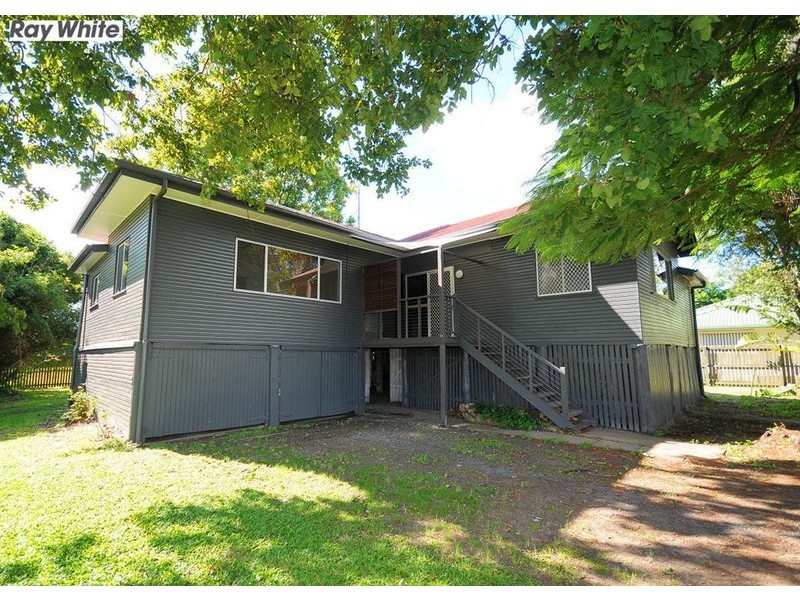 15 MARTIN, Point Vernon QLD 4655