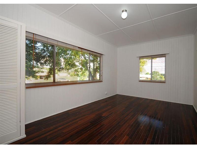 15 MARTIN, Point Vernon QLD 4655
