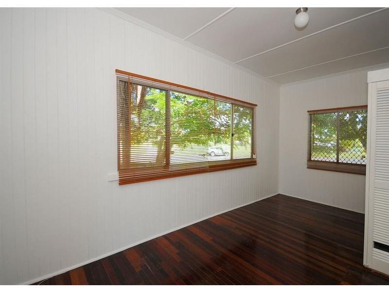 15 MARTIN, Point Vernon QLD 4655