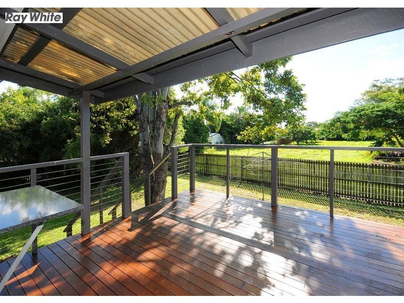 15 MARTIN, Point Vernon QLD 4655