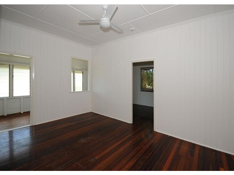15 MARTIN, Point Vernon QLD 4655