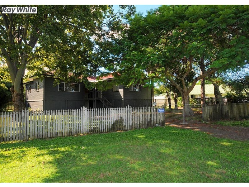 15 MARTIN, Point Vernon QLD 4655