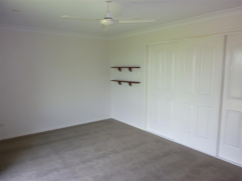 4 BONNIE COURT, Craignish QLD 4655