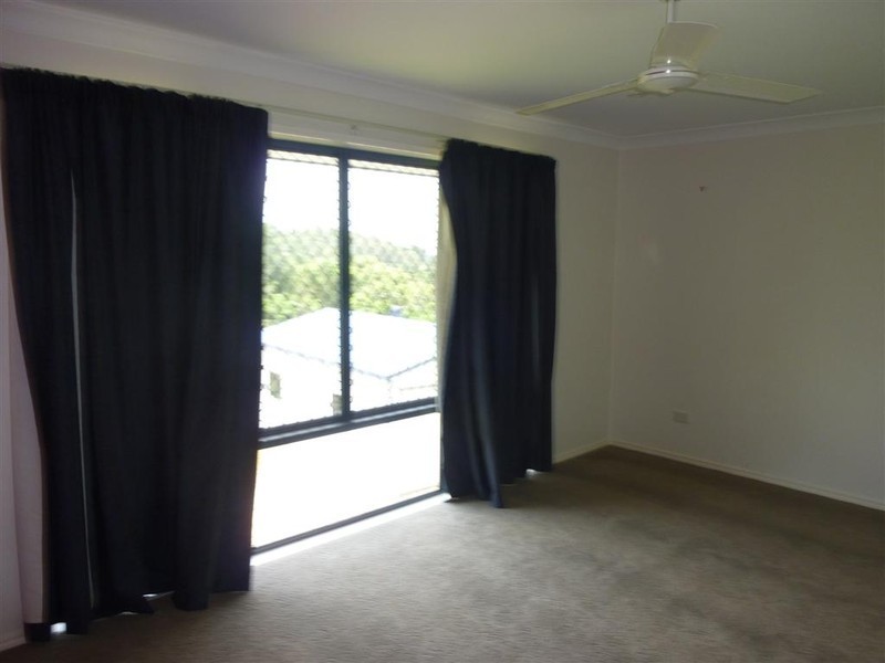 4 BONNIE COURT, Craignish QLD 4655
