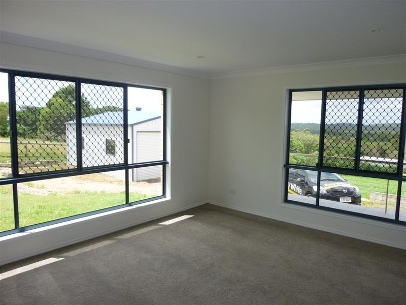 4 BONNIE COURT, Craignish QLD 4655