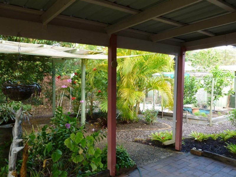 52 WILLIAM, Urangan QLD 4655