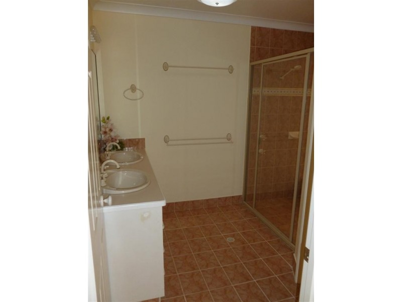 120 Kingfisher Parade, Toogoom QLD 4655