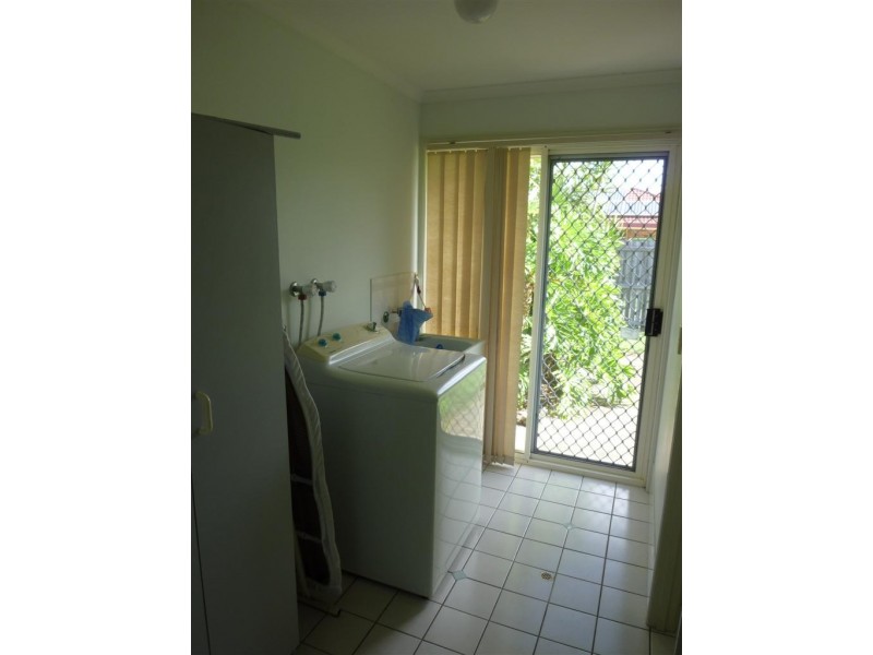 33 Vicki Parade, Torquay QLD 4655