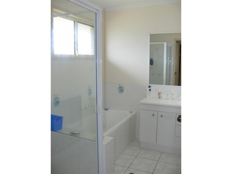 32 WIDE BAY, Eli Waters QLD 4655