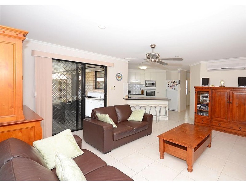 21 GUNSYND WAY, Point Vernon QLD 4655