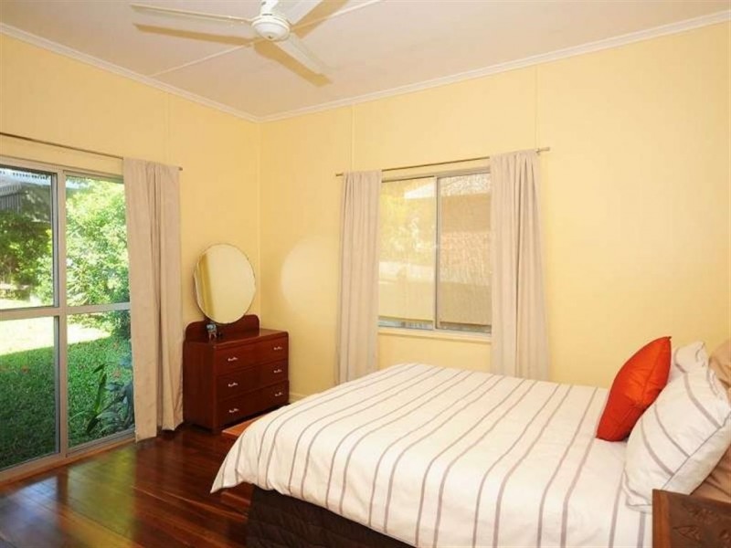 327 Boat Harbour Drive, Scarness QLD 4655