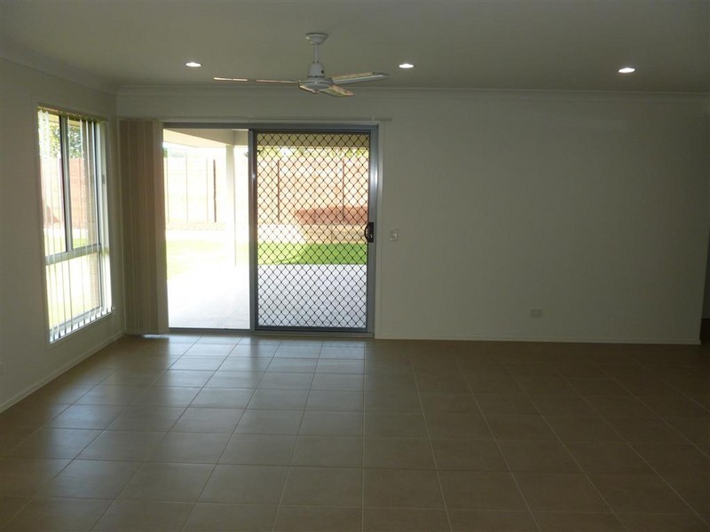 15 MAWSON, Urraween QLD 4655