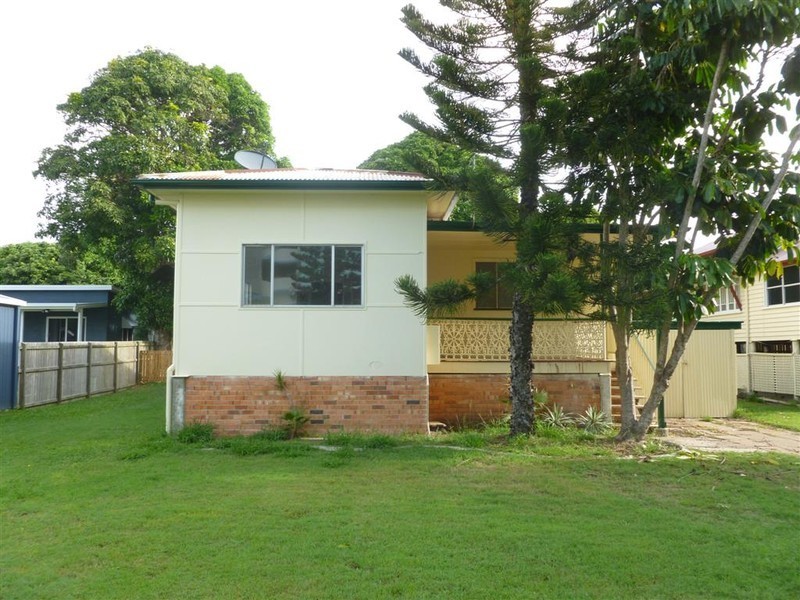 23 Hibiscus Street, Urangan QLD 4655
