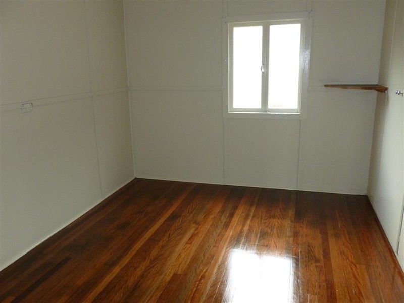 23 Hibiscus Street, Urangan QLD 4655