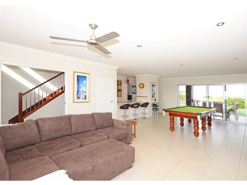 22 Sandy View Drive, Nikenbah QLD 4655