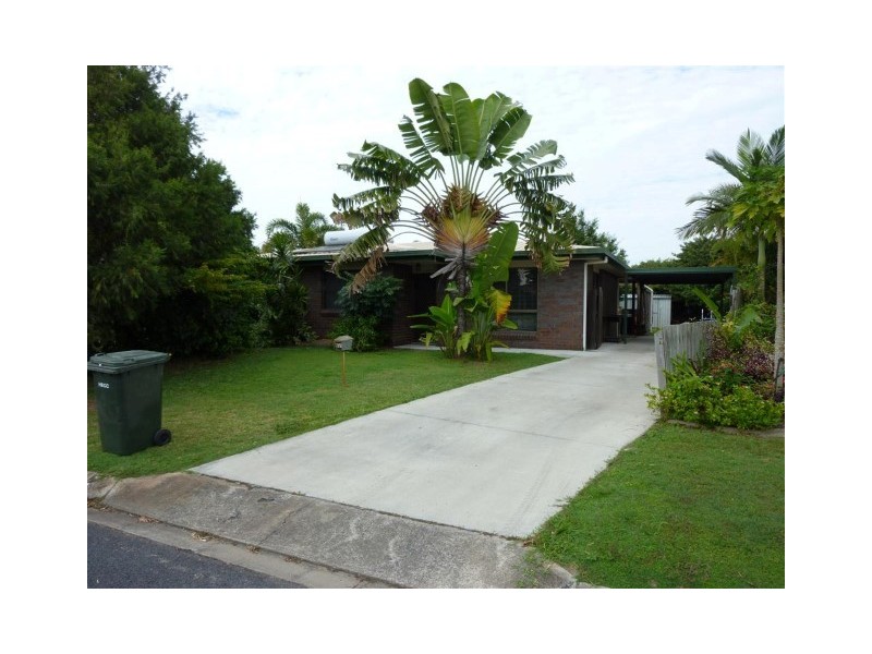 24 South St, Urangan QLD 4655