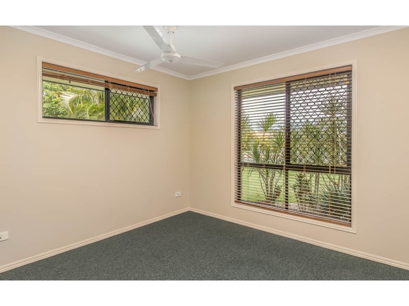 46 Alexander St, Urangan QLD 4655