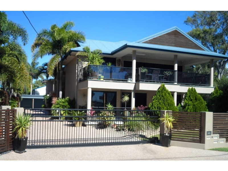 2/580 Esplanade, Urangan QLD 4655