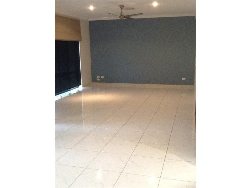 2/580 Esplanade, Urangan QLD 4655