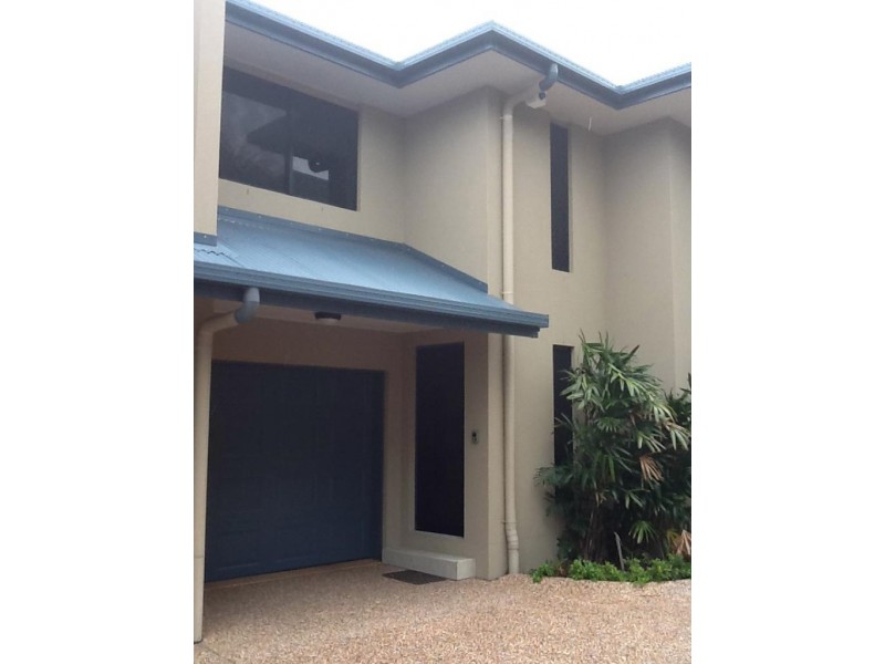 2/580 Esplanade, Urangan QLD 4655