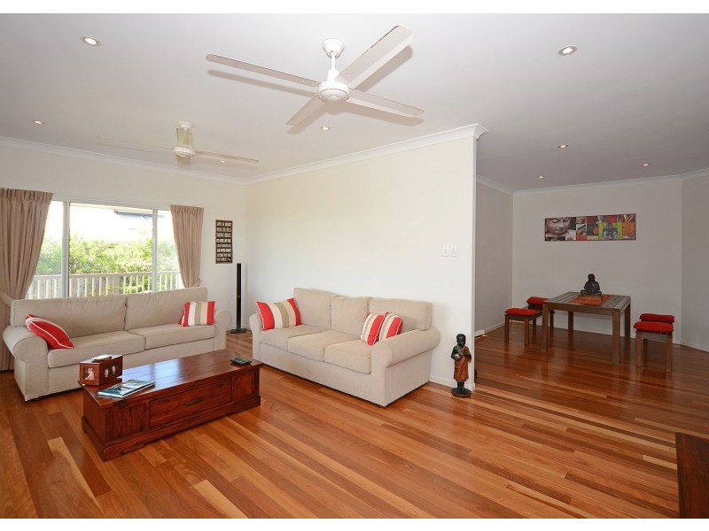 12 Faye Avenue, Scarness QLD 4655