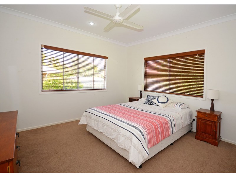 12 Faye Avenue, Scarness QLD 4655