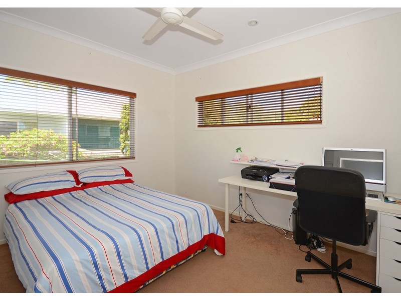 12 Faye Avenue, Scarness QLD 4655