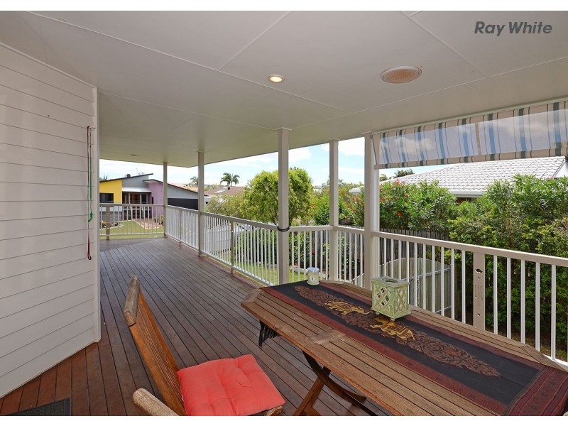 12 Faye Avenue, Scarness QLD 4655