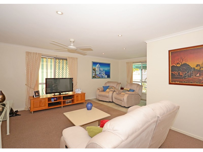 6 Bergin Court, Torquay QLD 4655