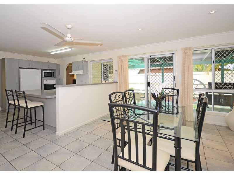 6 Bergin Court, Torquay QLD 4655