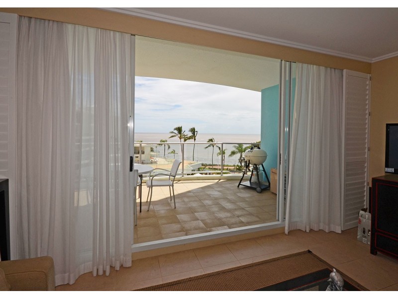 406/569 Charlton Esplanade, Urangan QLD 4655