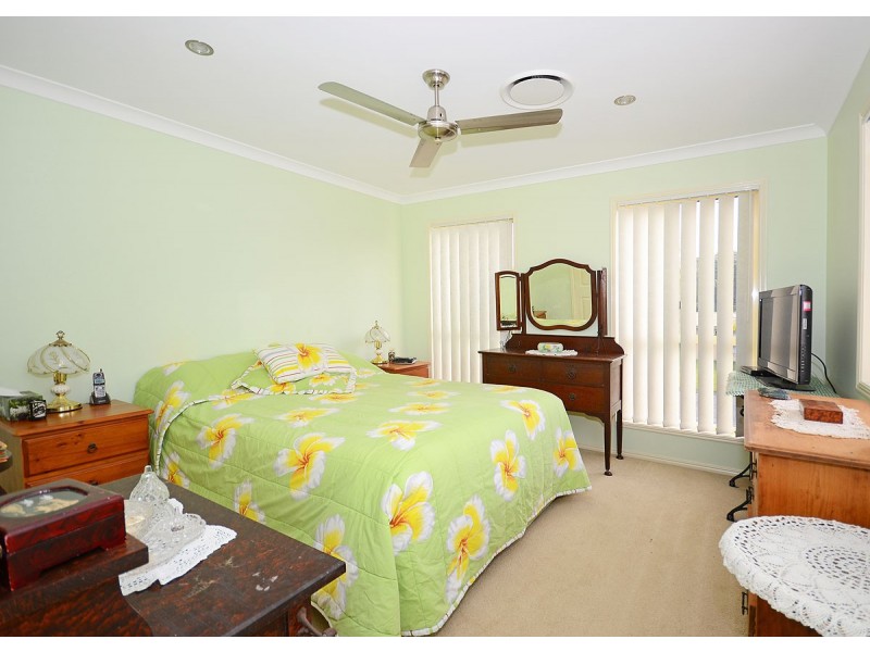 6 Torbanlea Street, Burrum Heads QLD 4659