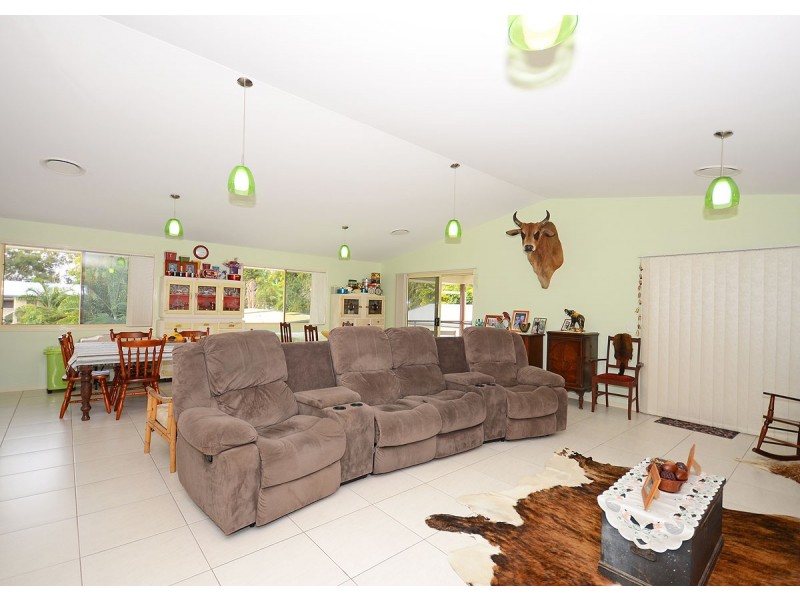 6 Torbanlea Street, Burrum Heads QLD 4659