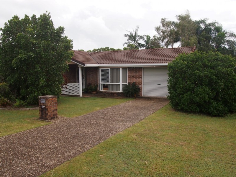 19 Wattle Street, Point Vernon QLD 4655