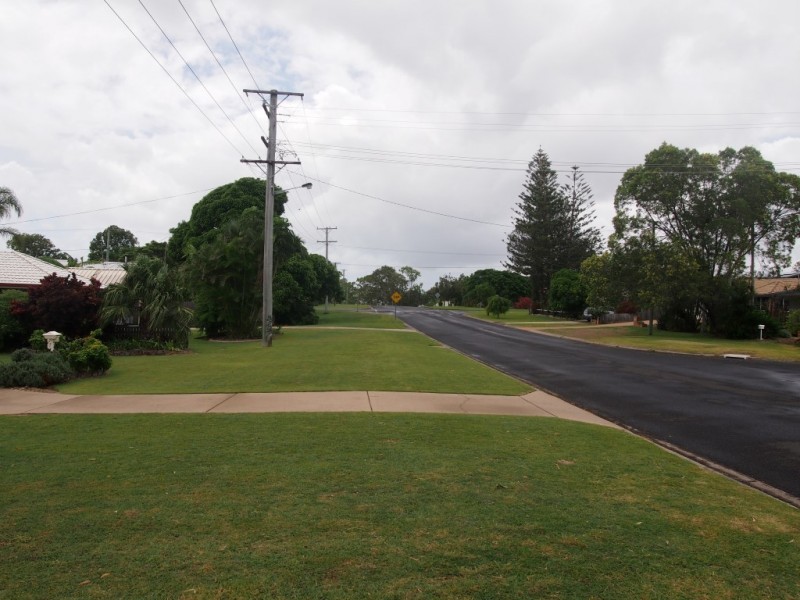 19 Wattle Street, Point Vernon QLD 4655