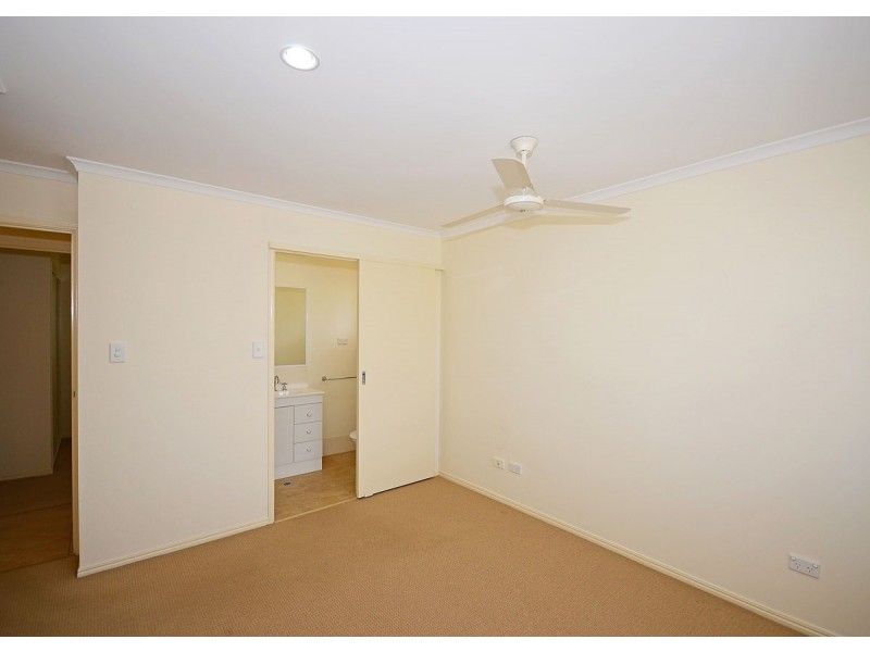 6 Malcolm Court, Point Vernon QLD 4655