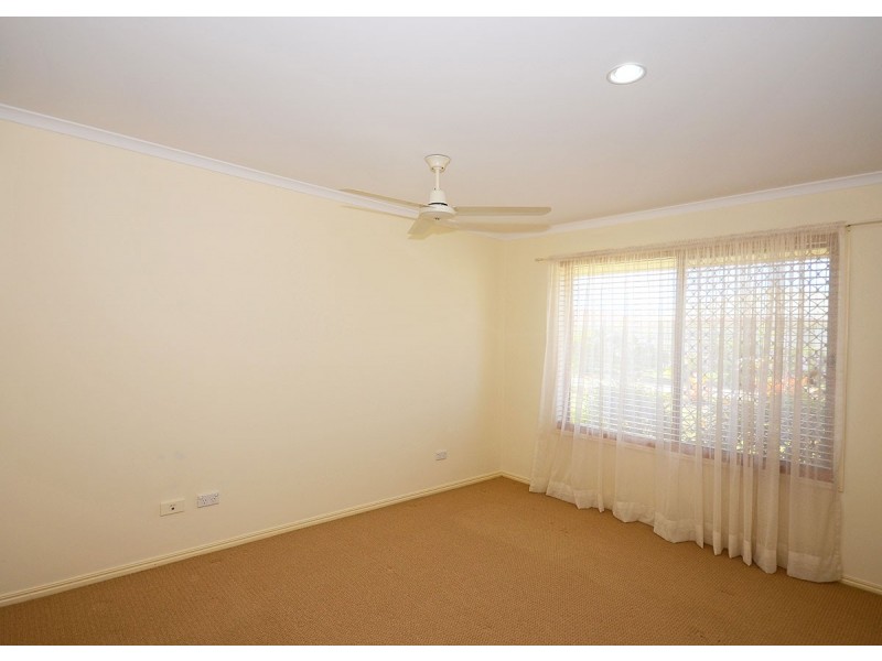 6 Malcolm Court, Point Vernon QLD 4655