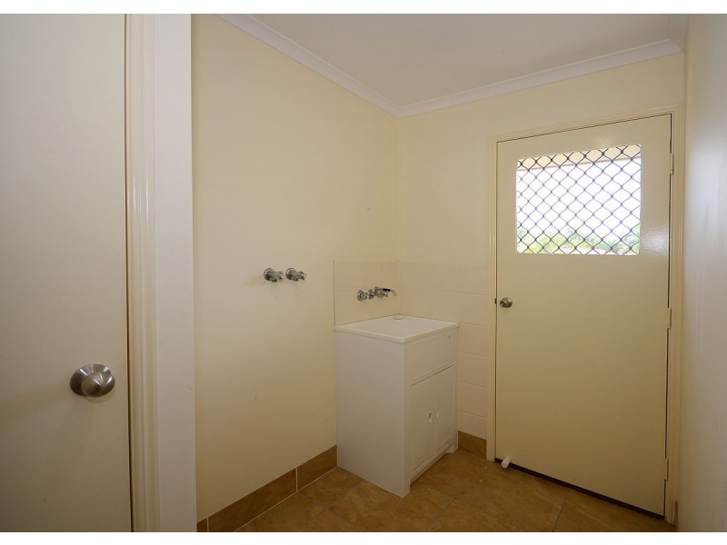 6 Malcolm Court, Point Vernon QLD 4655