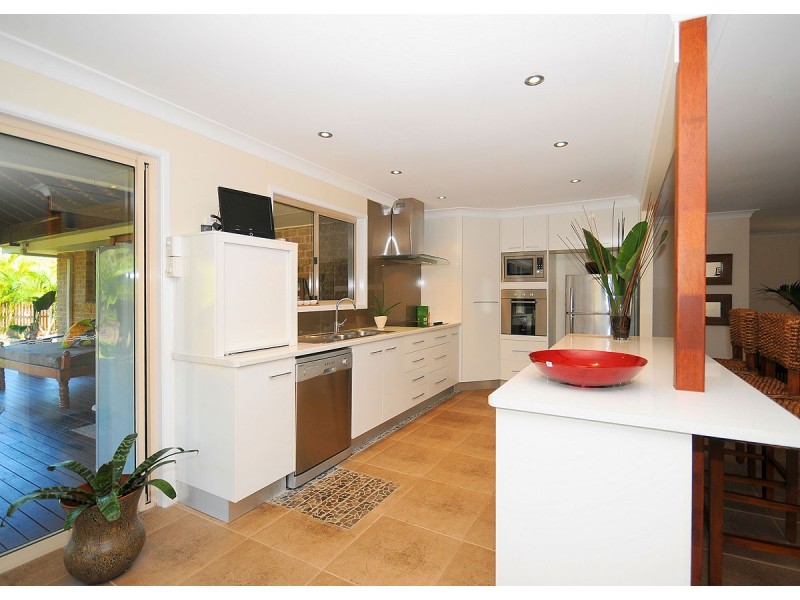 151 Garden Drive, Urangan QLD 4655